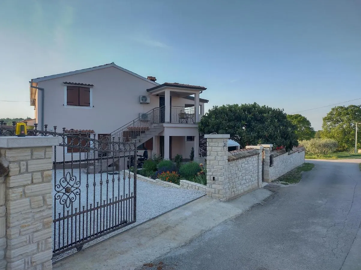 Apartmani Bernarda Porec 0*,  Croatia